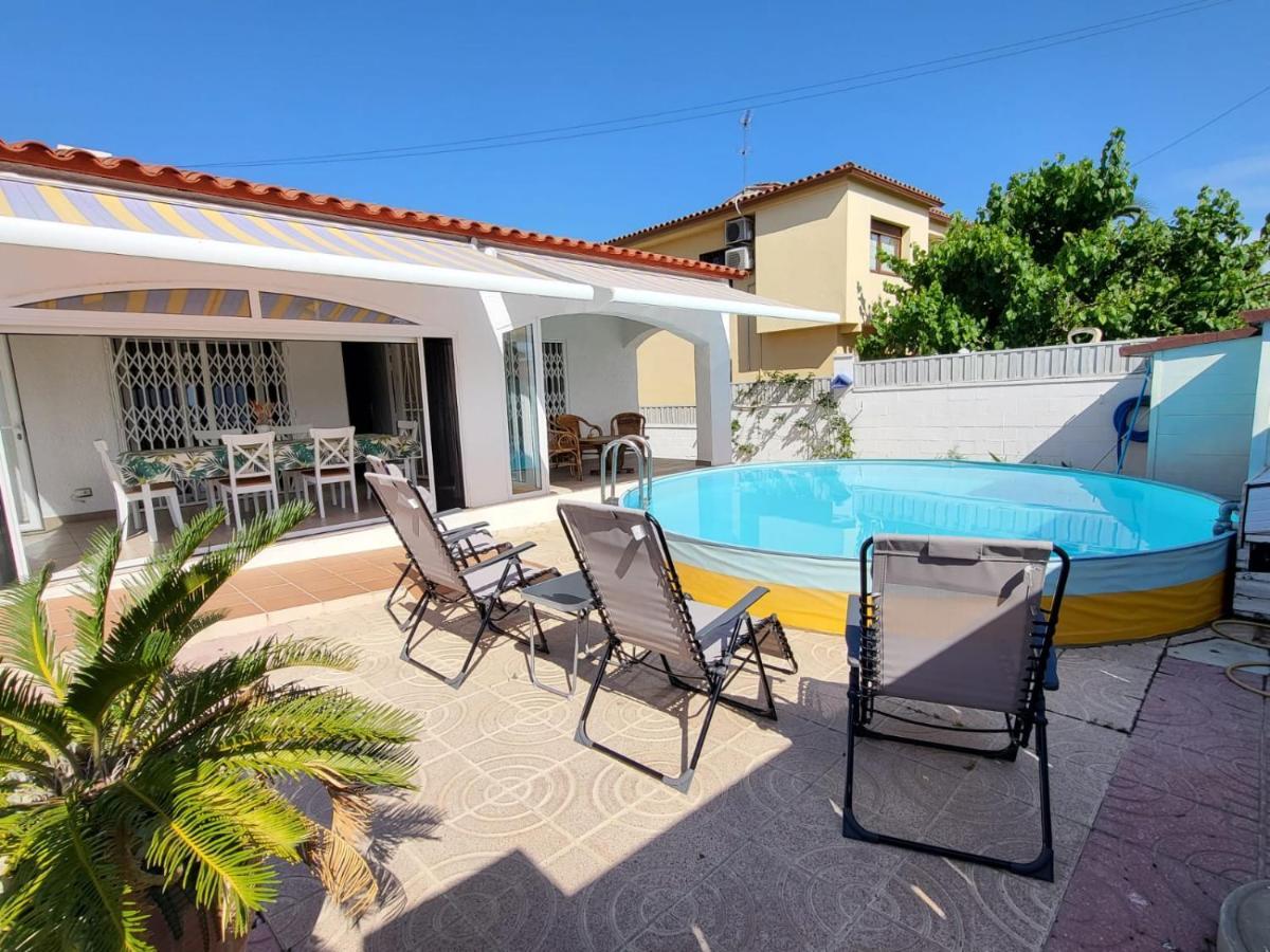 Torredembarra Cosy, Well Equipped House, 5 Min. From The Beach Kültér fotó